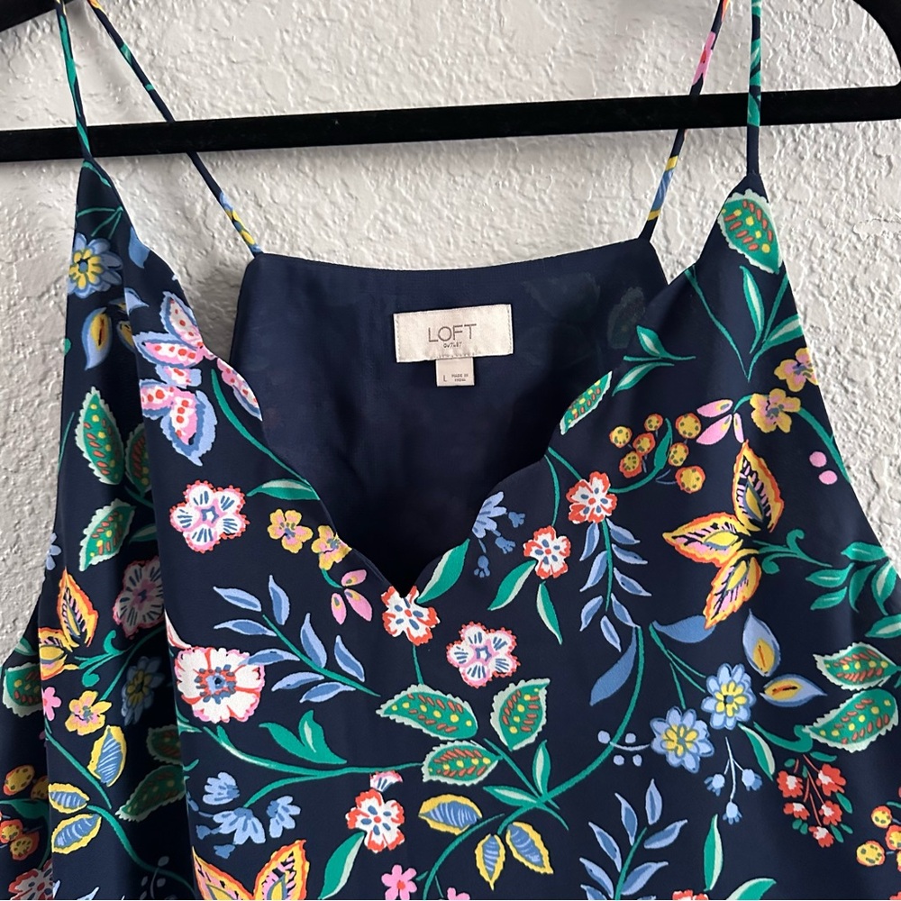 LOFT Navy Floral V-Neck Cami Tank Top Size L - Picture 3 of 9